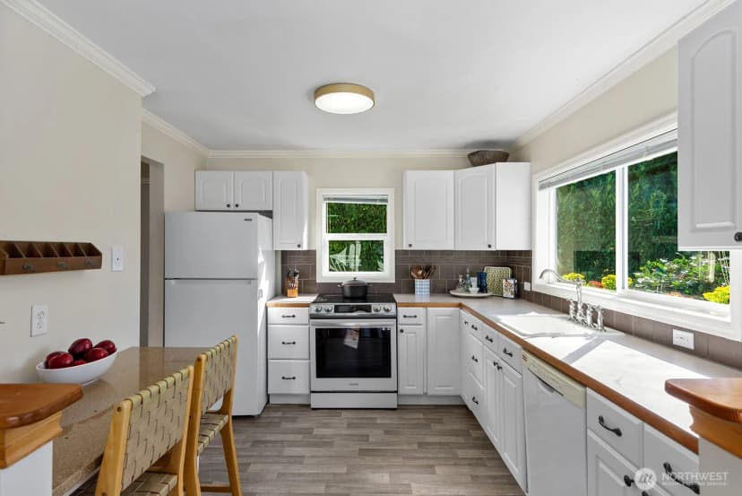 Property photo for 3610 Sw Kenyon Street, Seattle photo 11