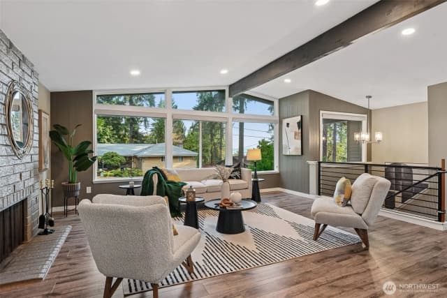 Property photo for 16217 Se 42nd Place, Bellevue photo 2