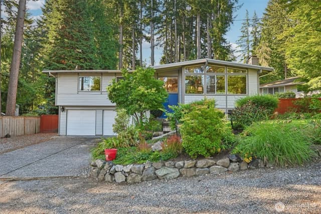Property photo for 16217 Se 42nd Place, Bellevue