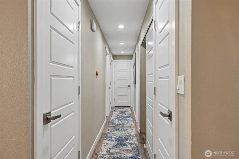 Property photo for 16217 Se 42nd Place, Bellevue photo 6