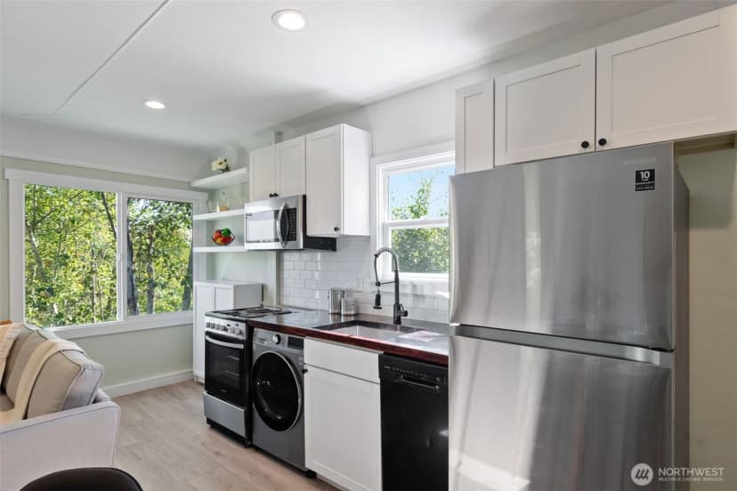 Property photo for 13222 37th Avenue S, Tukwila photo 10