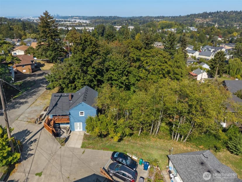 Property photo for 13222 37th Avenue S, Tukwila photo 37