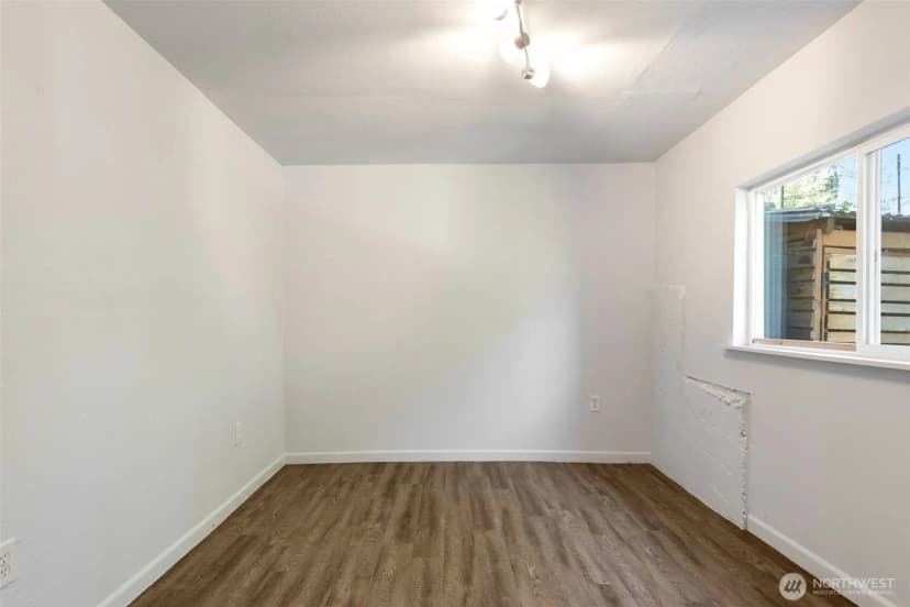 Property photo for 13222 37th Avenue S, Tukwila photo 28