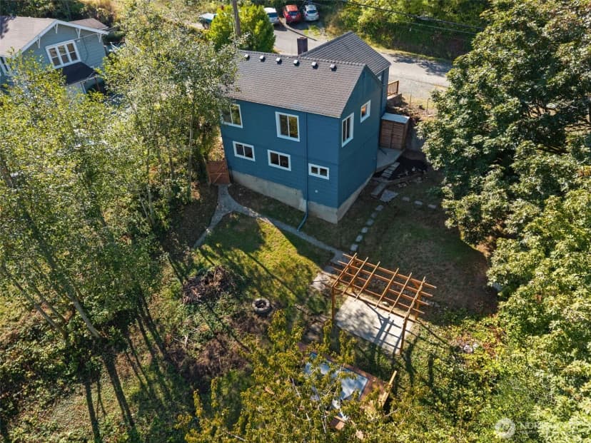 Property photo for 13222 37th Avenue S, Tukwila photo 35