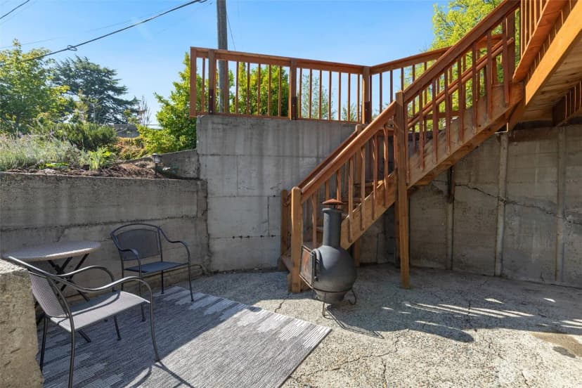 Property photo for 13222 37th Avenue S, Tukwila photo 31