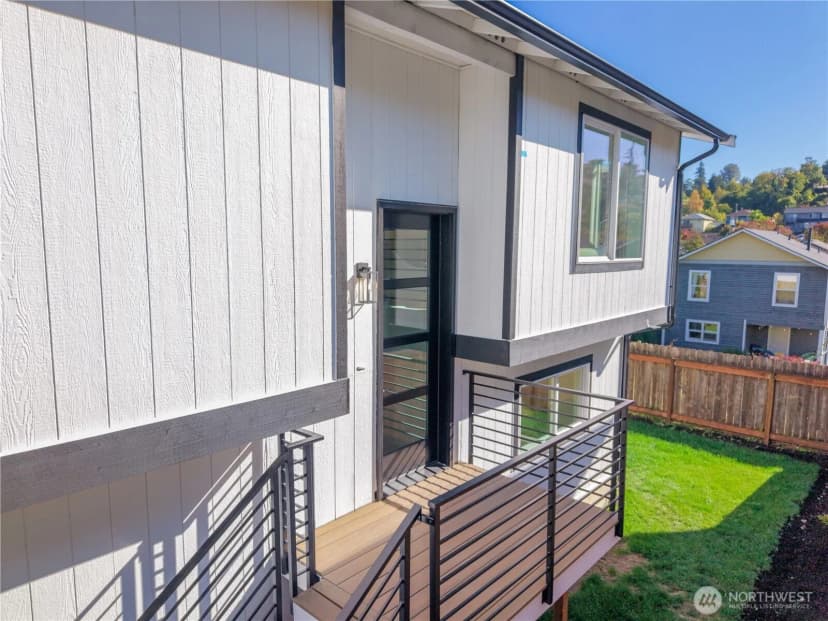 Property photo for 1718 25th Avenue S, Seattle photo 26