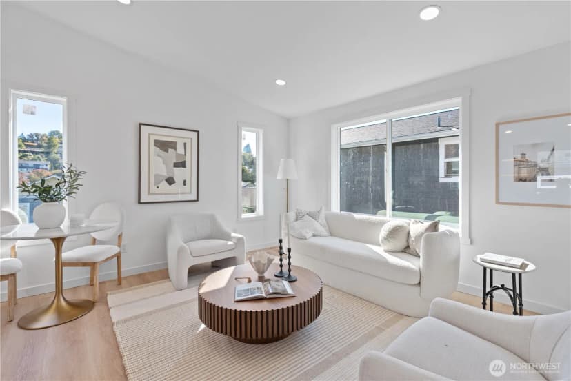Property photo for 1718 25th Avenue S, Seattle photo 6