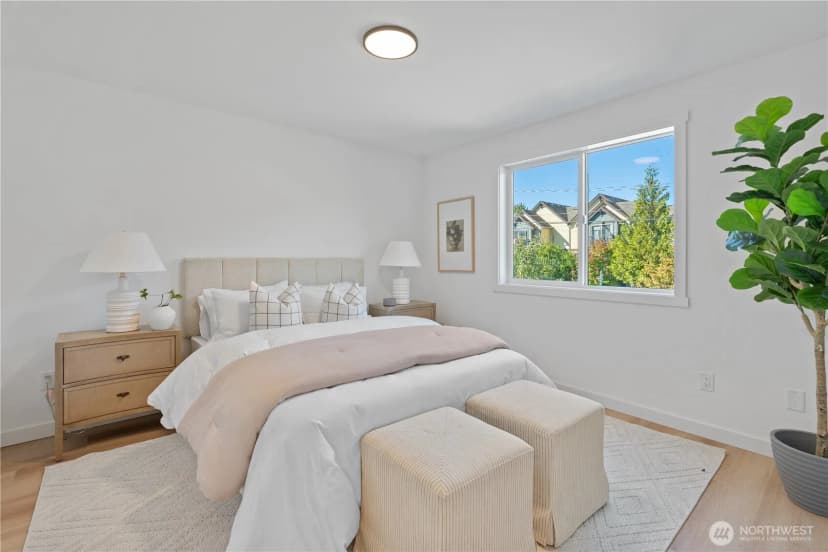 Property photo for 1718 25th Avenue S, Seattle photo 16