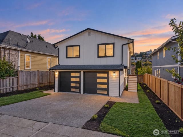 Property photo for 1718 25th Avenue S, Seattle