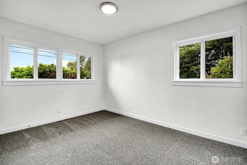 Property photo for 1321 N Skyline Drive, Tacoma photo 12