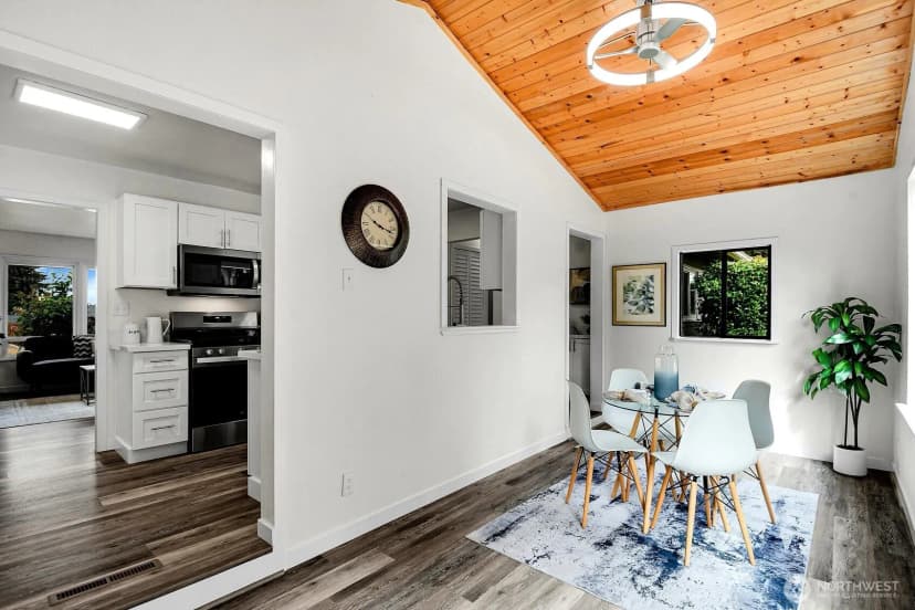 Property photo for 1321 N Skyline Drive, Tacoma photo 16