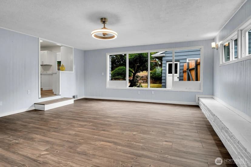 Property photo for 1321 N Skyline Drive, Tacoma photo 17