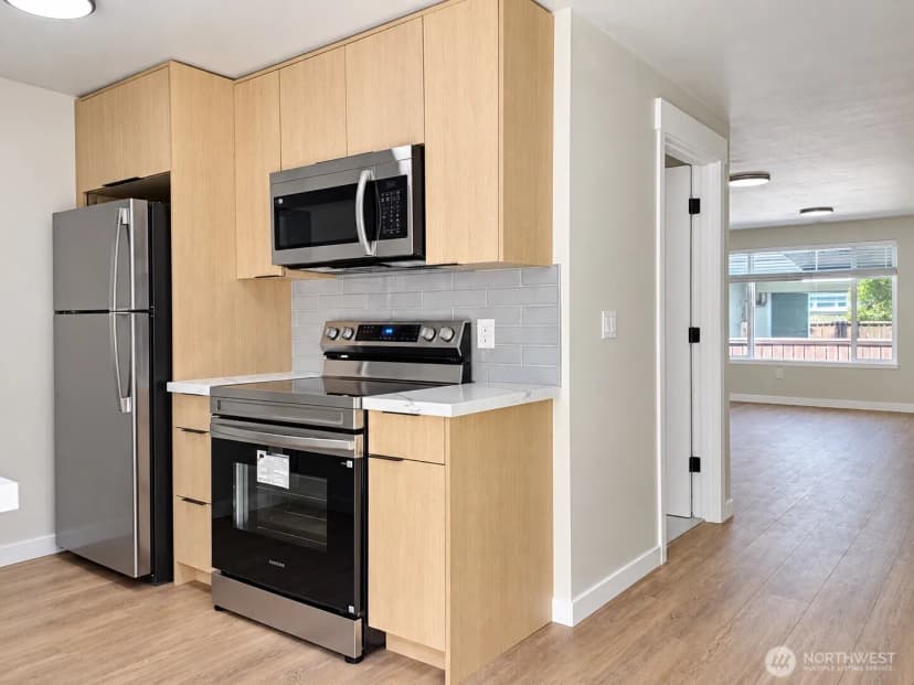 Property photo for 1220 N 137th Street #3, Seattle photo 6