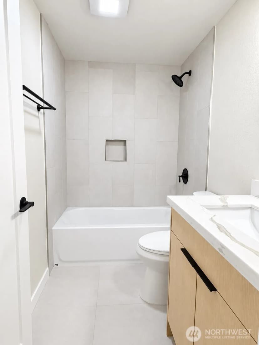 Property photo for 1220 N 137th Street #3, Seattle photo 17