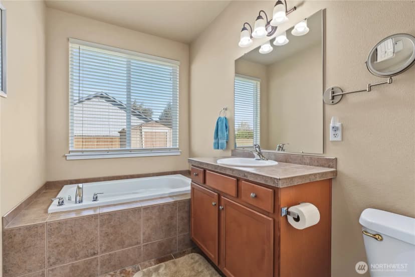Property photo for 409 Balmer Street Sw, Orting photo 13