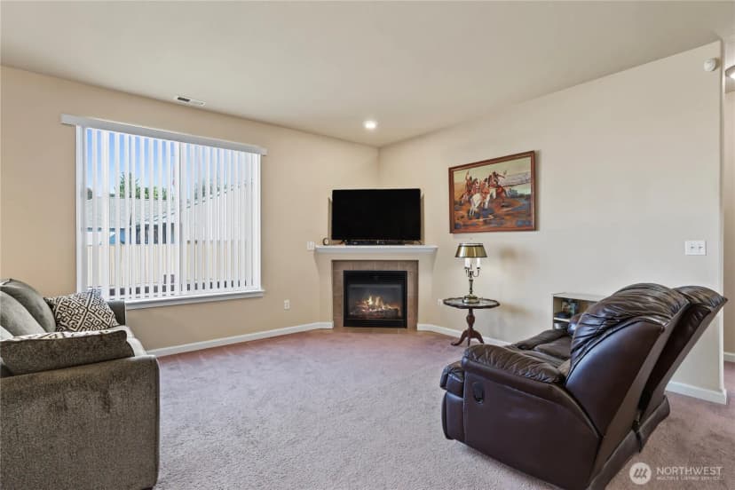 Property photo for 409 Balmer Street Sw, Orting photo 7
