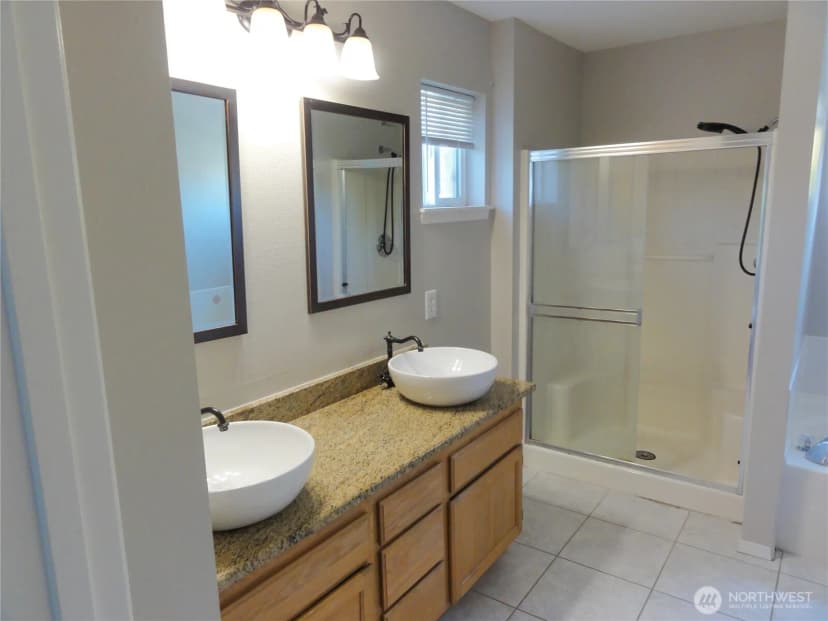 Property photo for 34231 31st Avenue Sw, Federal Way photo 11