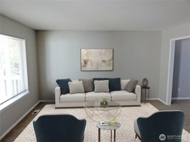 Property photo for 34231 31st Avenue Sw, Federal Way photo 2