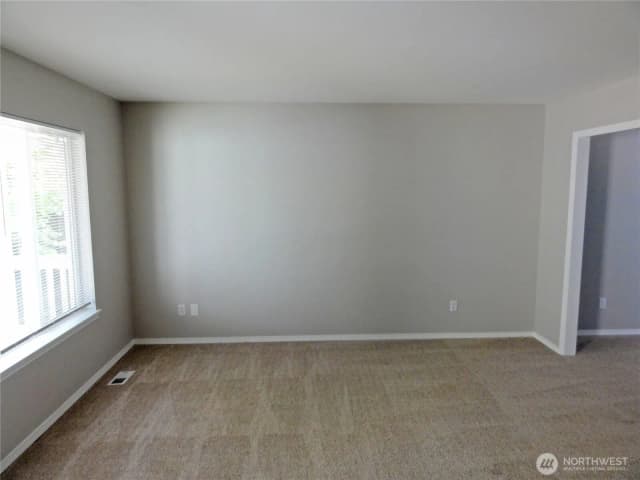 Property photo for 34231 31st Avenue Sw, Federal Way photo 3