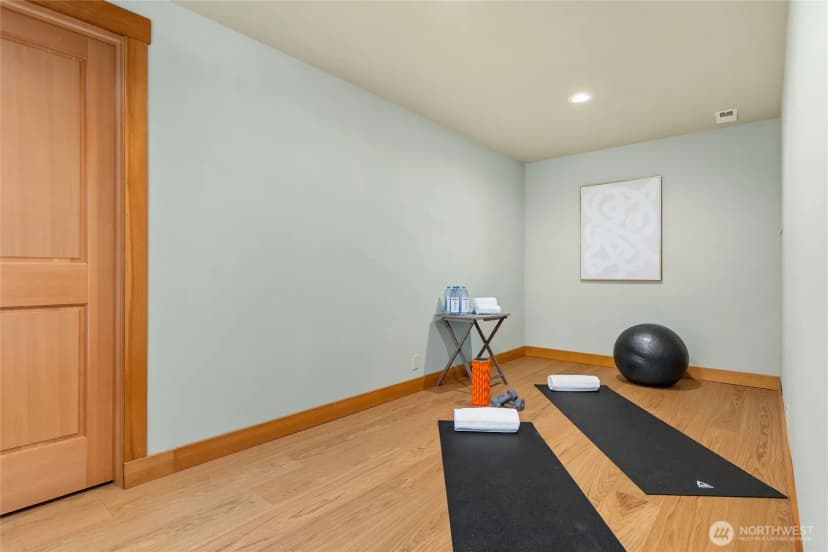 Property photo for 7183 Ne Eagle Harbor Drive Ne, Bainbridge Island photo 30
