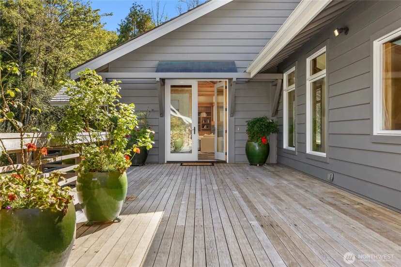 Property photo for 7183 Ne Eagle Harbor Drive Ne, Bainbridge Island photo 6
