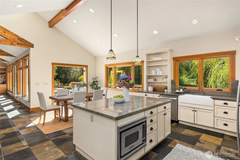Property photo for 7183 Ne Eagle Harbor Drive Ne, Bainbridge Island photo 15