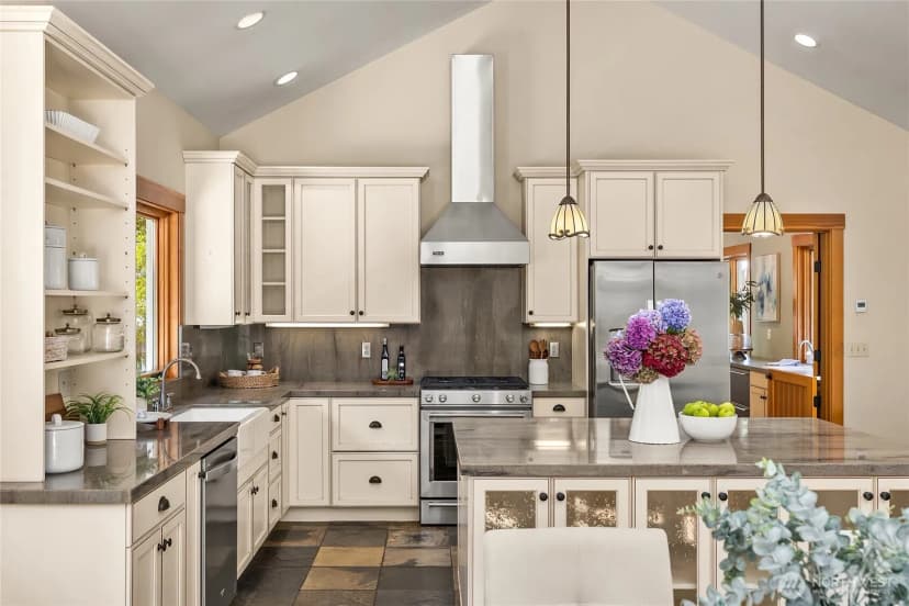 Property photo for 7183 Ne Eagle Harbor Drive Ne, Bainbridge Island photo 13
