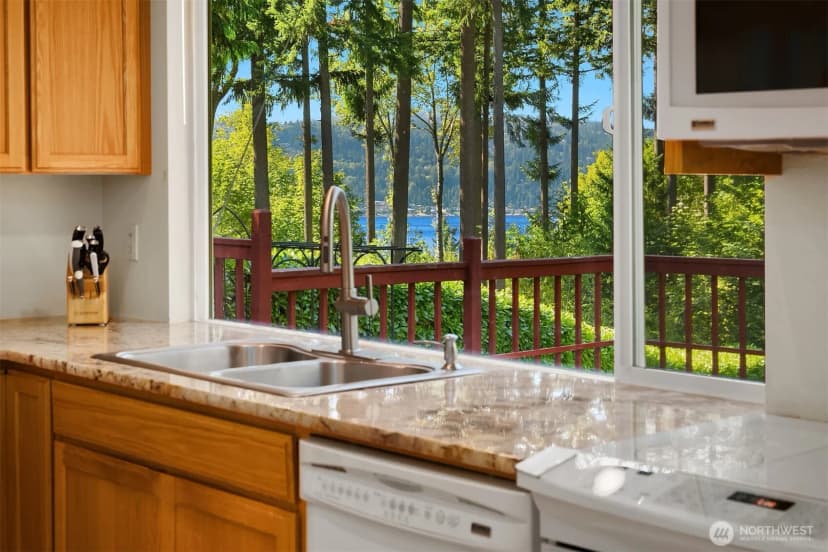 Property photo for 19516 Se 23rd Street, Sammamish photo 8