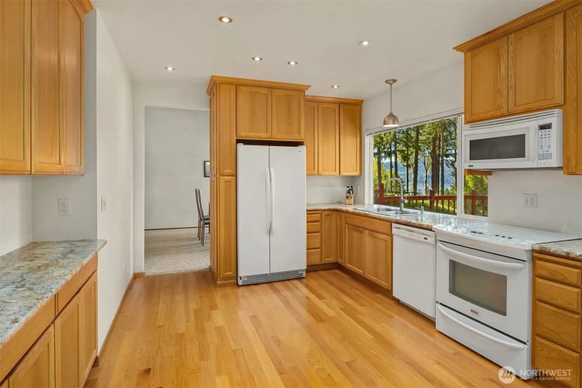 Property photo for 19516 Se 23rd Street, Sammamish photo 10