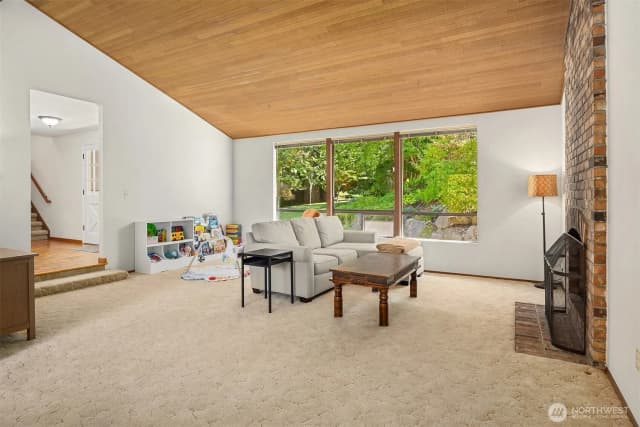 Property photo for 19516 Se 23rd Street, Sammamish photo 3