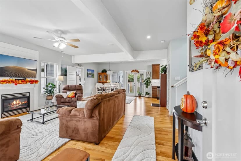 Property photo for 18052 W Columbia Street, Monroe photo 4