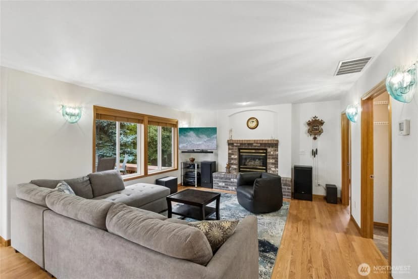 Property photo for 5718 Hillpointe Circle, Lynnwood photo 14