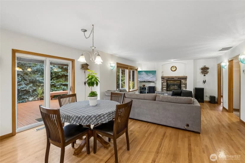 Property photo for 5718 Hillpointe Circle, Lynnwood photo 13