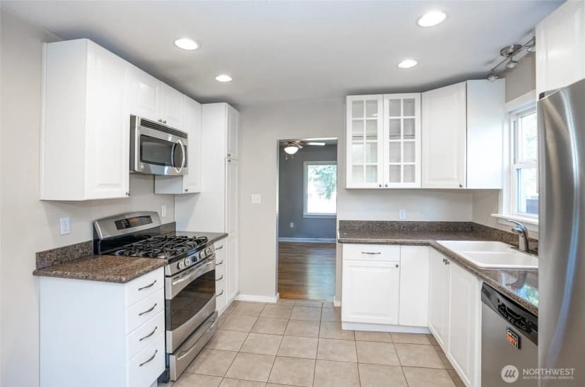 Property photo for 5210 N 46th Street, Tacoma photo 8
