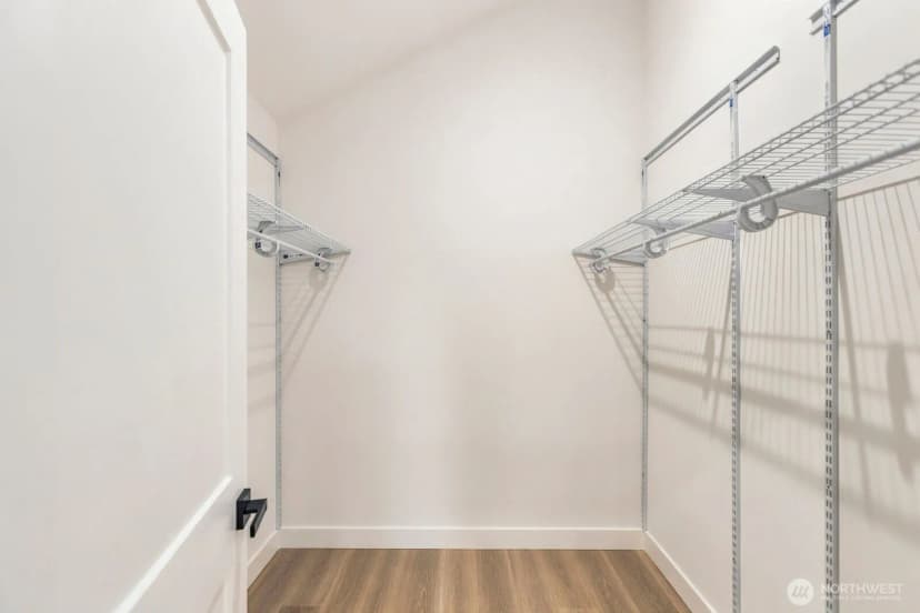 Property photo for 13321 Third Avenue Ne #d, Seattle photo 30