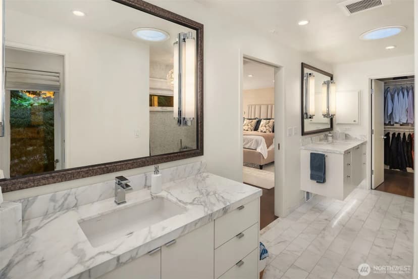 Property photo for 9411 Ne 14th Street, Clyde Hill photo 21