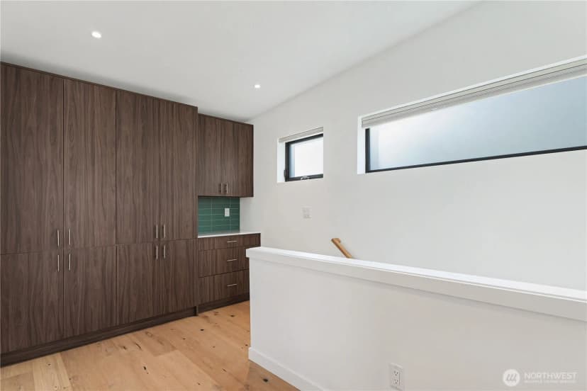 Property photo for 2609 31st Avenue W #a, Seattle photo 20