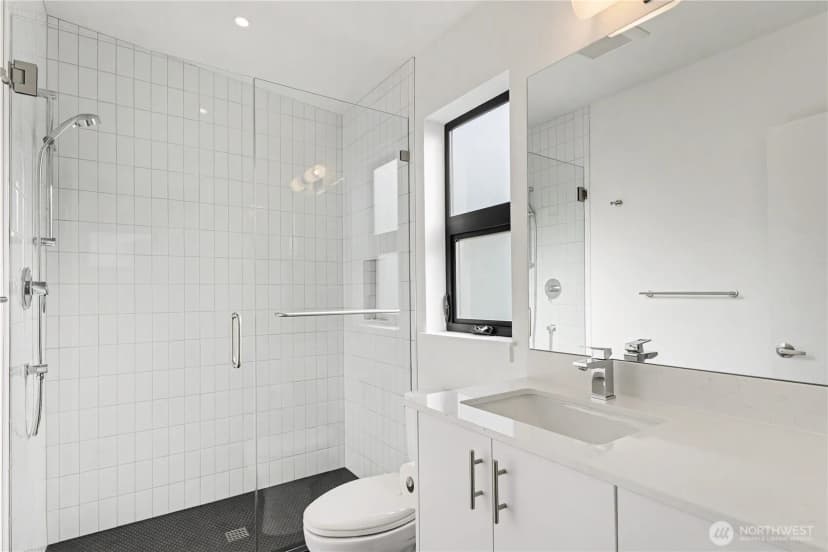 Property photo for 2609 31st Avenue W #a, Seattle photo 22