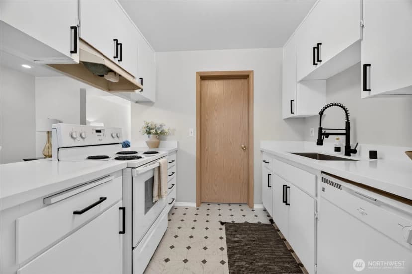 Property photo for 10915 E 62nd Street, Puyallup photo 6