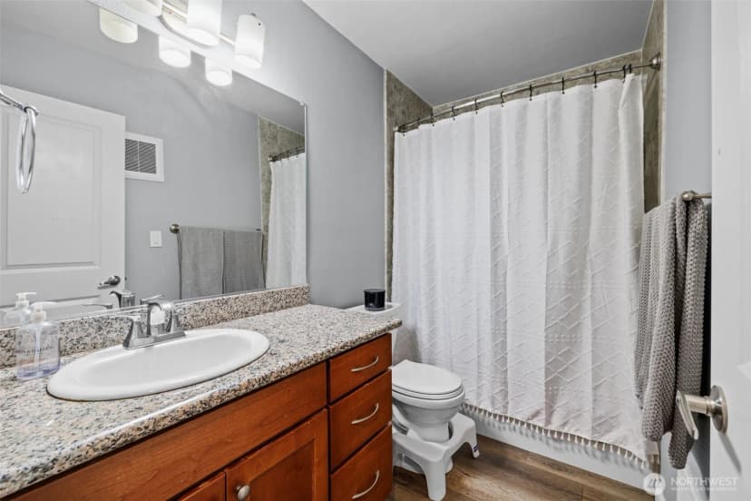 Property photo for 130 105th Avenue Se #219, Bellevue photo 14