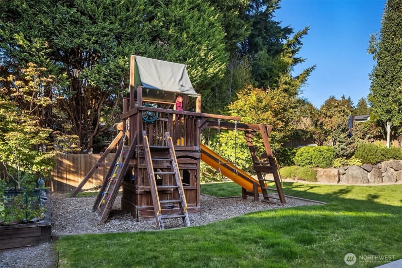Property photo for 11210 Ne 60th Street, Kirkland photo 37