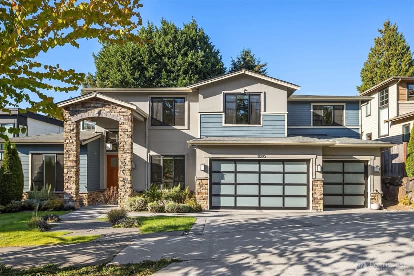 Property photo for 11210 Ne 60th Street, Kirkland