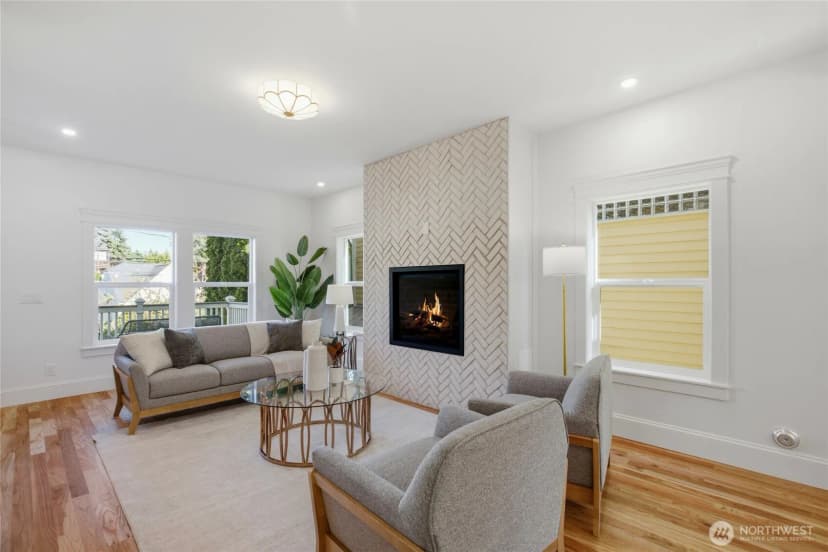 Property photo for 7717 2nd Avenue Ne, Seattle photo 4
