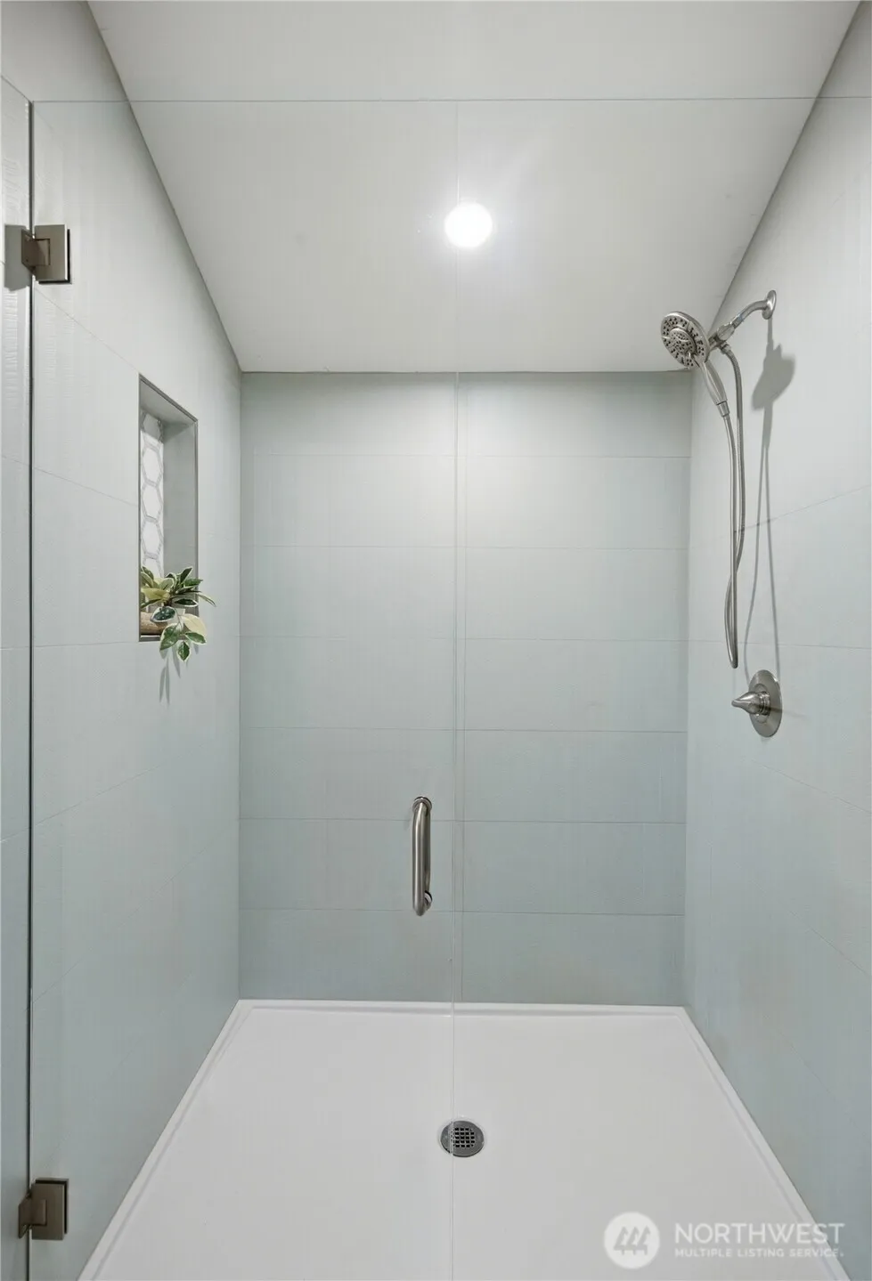 Property photo for 7717 2nd Avenue Ne, Seattle photo 19