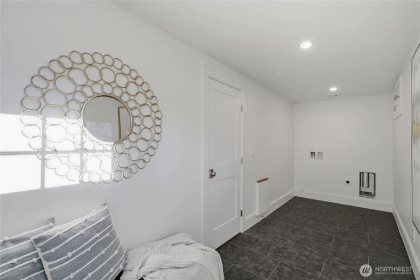 Property photo for 7717 2nd Avenue Ne, Seattle photo 29