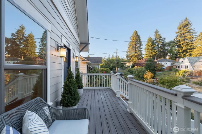 Property photo for 7717 2nd Avenue Ne, Seattle photo 2