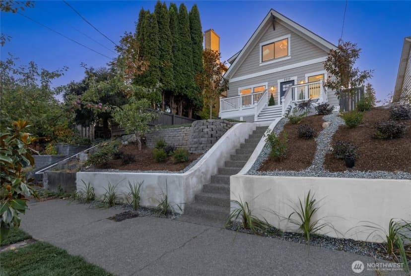 Property photo for 7717 2nd Avenue Ne, Seattle photo 37