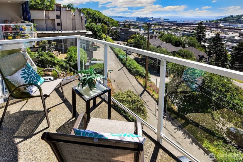 Property photo for 2221 Gilman Drive W #303, Seattle photo 19