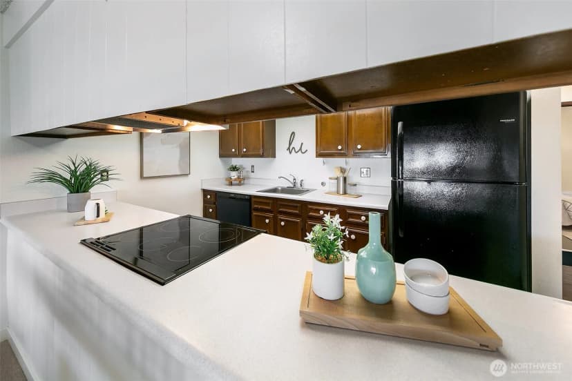 Property photo for 2221 Gilman Drive W #303, Seattle photo 6