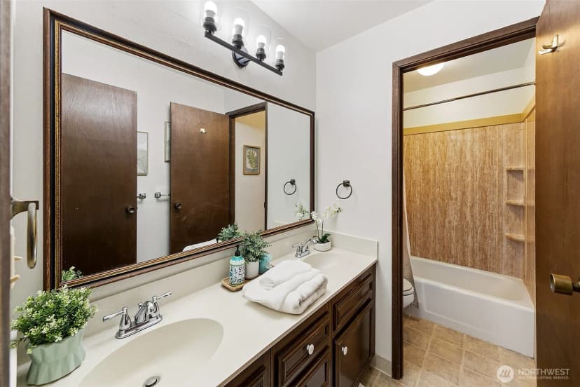 Property photo for 2221 Gilman Drive W #303, Seattle photo 16